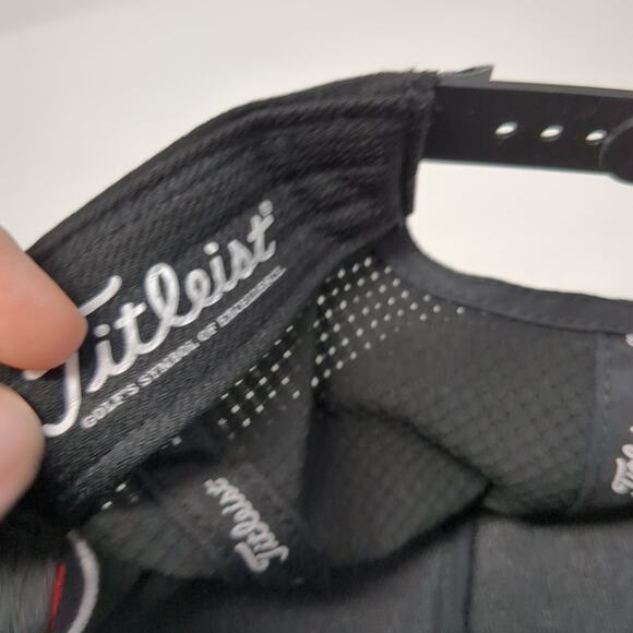 Titleist Snapback Hat Solid Black One Size Adjustable Embroidered - Picture 9 of 9